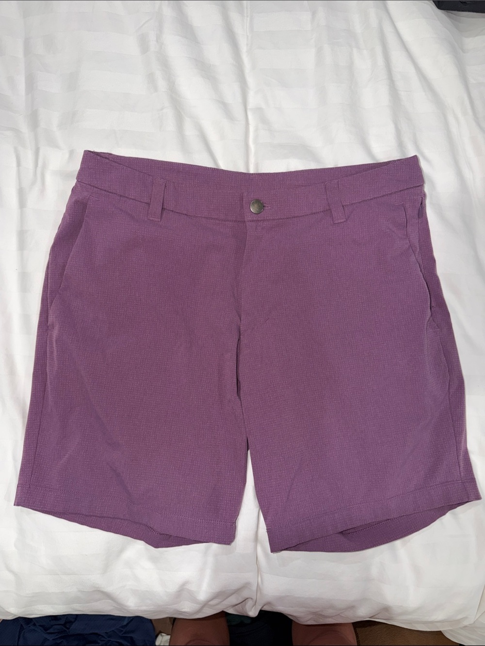 Lululemon Mens Purple Stretch Casual Shorts - 32